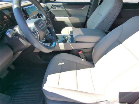 Used 2026 GMC Acadia Elevation w/ Elevation Premium Package image 15