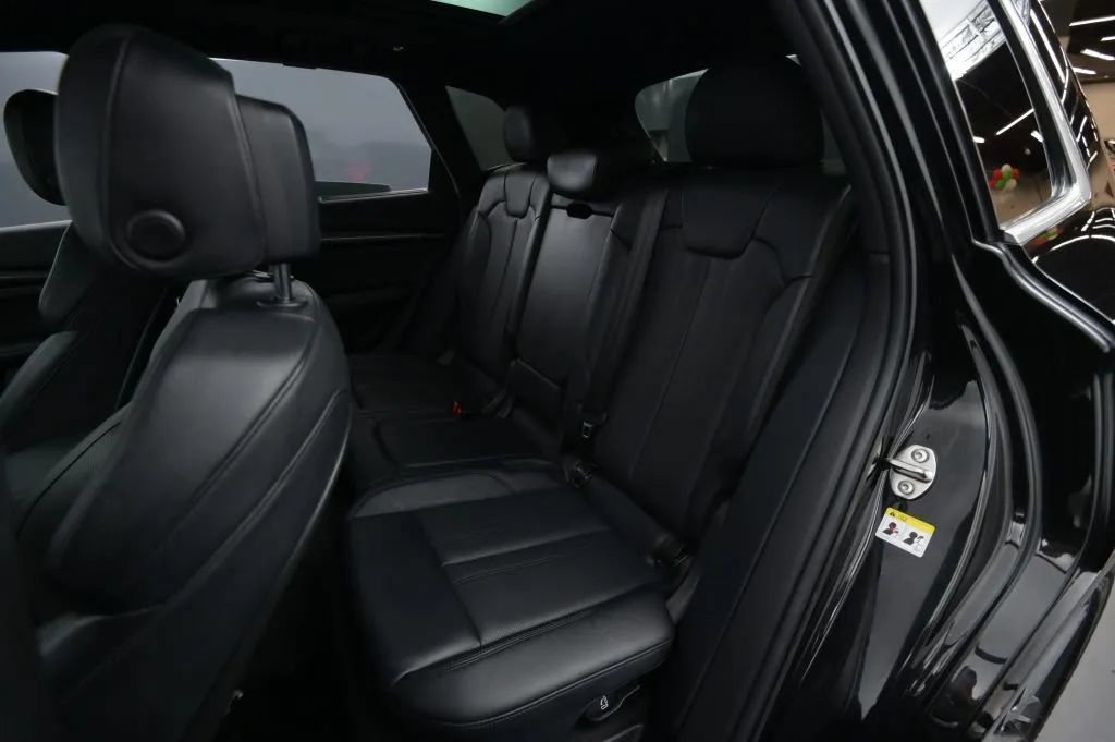 Used 2019 Audi SQ5 Premium Plus w/ Premium Plus Package AWD/4WD image 45