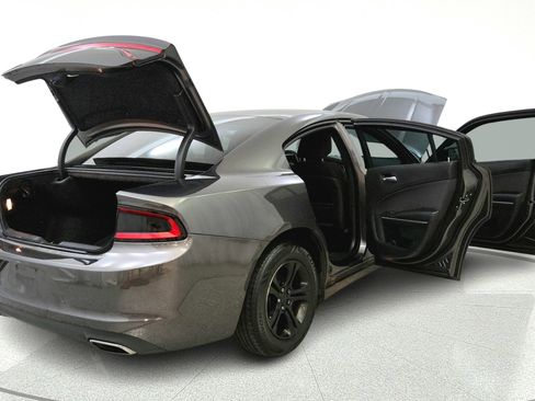 Used 2015 Dodge Charger SE RWD image 14