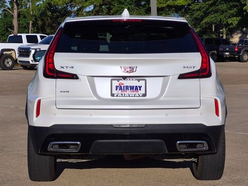 Used 2024 Cadillac XT4 Premium Luxury AWD/4WD image 5