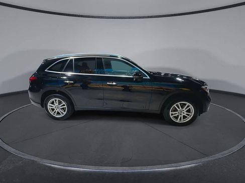 Used 2023 Mercedes-Benz GLC 300 4MATIC image 12