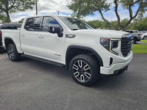 Used 2023 GMC Sierra 1500 AT4 w/ AT4 Premium Package AWD/4WD image 2