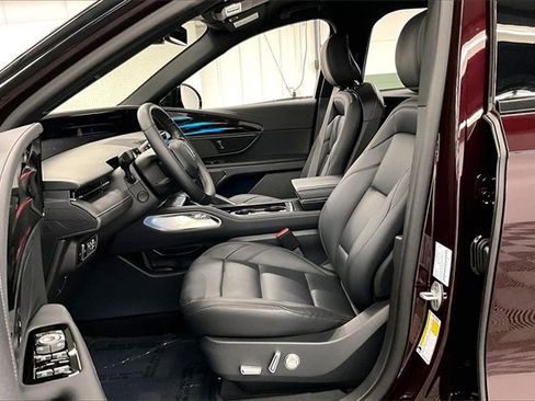 Used 2025 Lincoln Nautilus Premier w/ Jet Appearance Package image 19