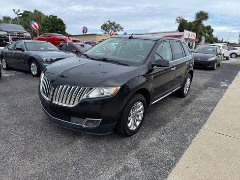 Used 2015 Lincoln MKX AWD w/ Equipment Group 102A image 4