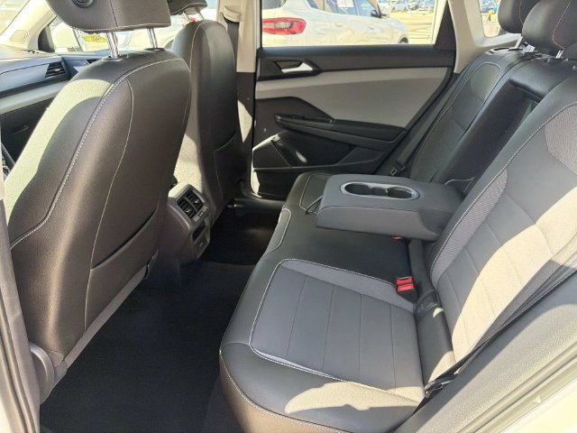 Certified 2023 Volkswagen Taos SE w/ Panoramic Sunroof Package FWD image 10