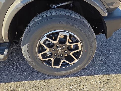 New 2025 Ford Bronco Outer Banks image 7