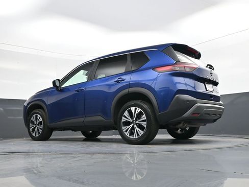 Used 2023 Nissan Rogue SV image 38