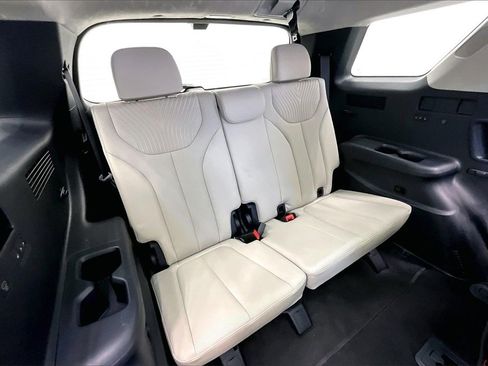 Used 2023 Hyundai Palisade Calligraphy image 29