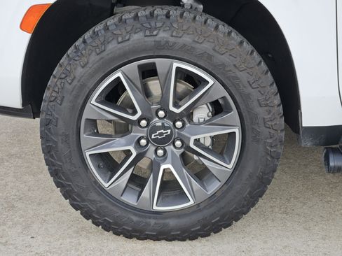 Used 2023 Chevrolet Tahoe Z71 image 13