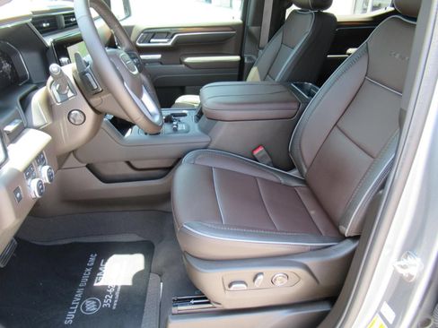 Used 2026 GMC Sierra 1500 Denali w/ Denali Reserve Package AWD/4WD image 16