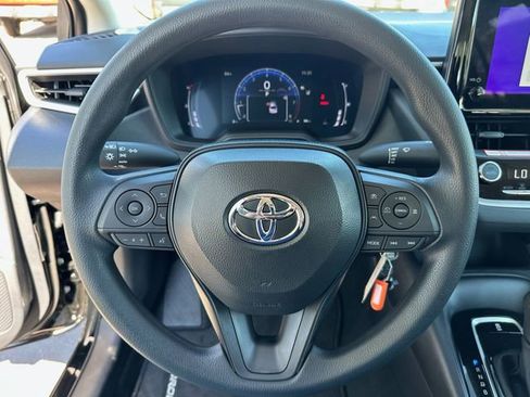 Used 2026 Toyota Corolla LE FWD image 11
