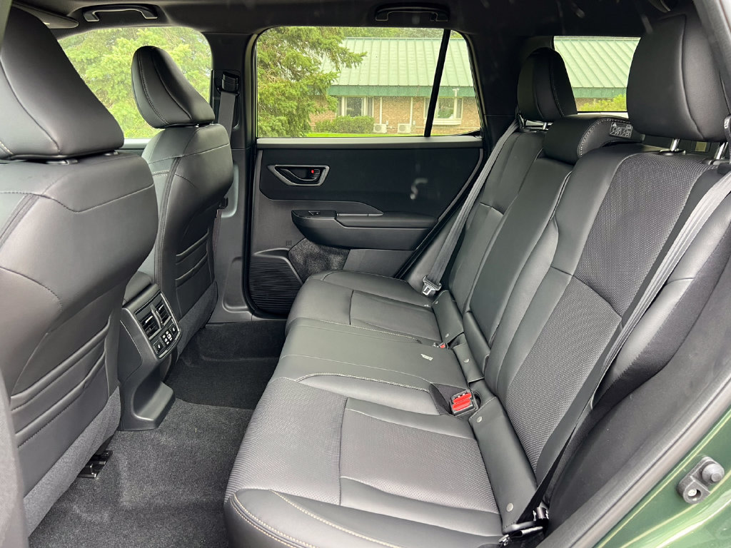 New 2026 Subaru Outback Limited AWD/4WD image 4