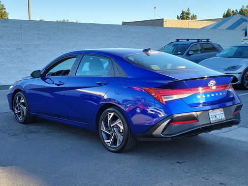 Certified 2025 Hyundai Elantra SEL w/ Cargo Package image 28