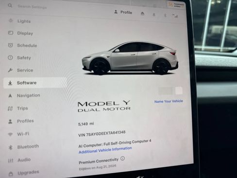 Used 2026 Tesla Model Y Long Range AWD/4WD image 24