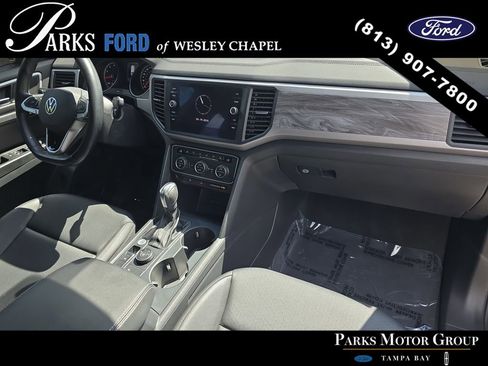 Used 2020 Volkswagen Atlas Cross Sport SE w/ Towing Package AWD/4WD image 10
