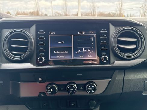 Used 2020 Toyota Tacoma SR w/ SR Convenience Package image 13