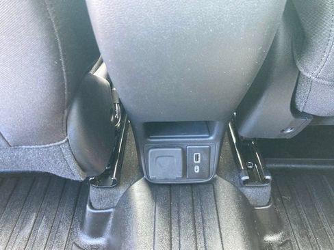 Used 2024 Chevrolet TrailBlazer LT w/ Convenience Package AWD/4WD image 18