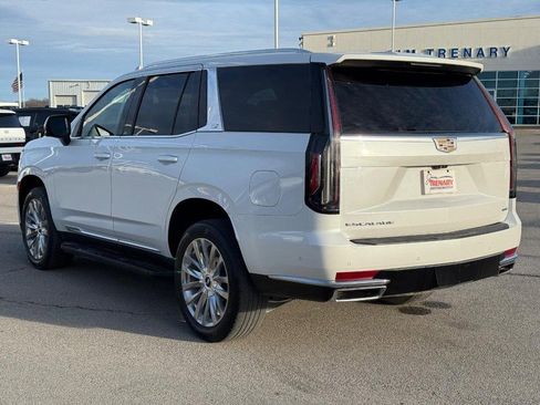 Used 2023 Cadillac Escalade Premium Luxury image 5