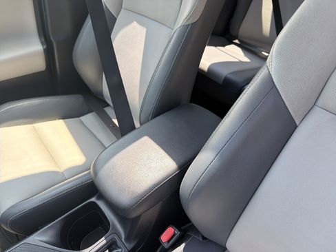 Used 2014 Toyota RAV4 Limited FWD image 29