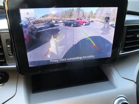 Used 2024 Ford Explorer XLT w/ Equipment Group 202A image 12