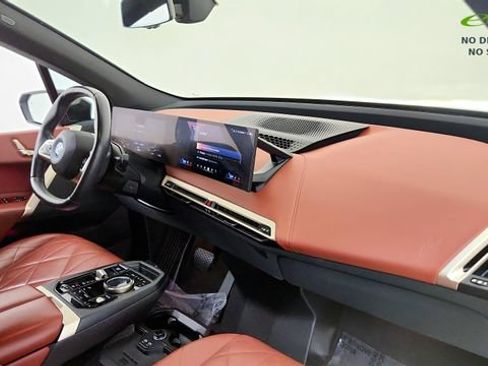 Used 2024 BMW iX xDrive50 w/ Sport Package AWD/4WD image 35