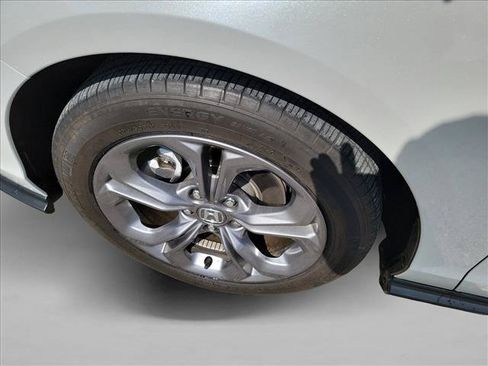 Used 2024 Honda Accord EX image 9
