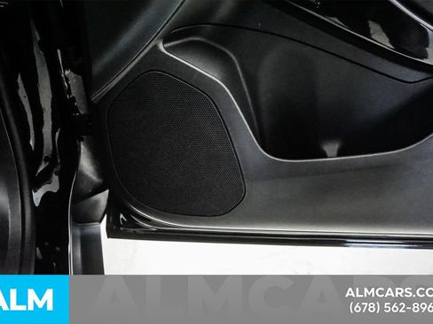 Used 2025 Chevrolet Trax LT FWD image 43