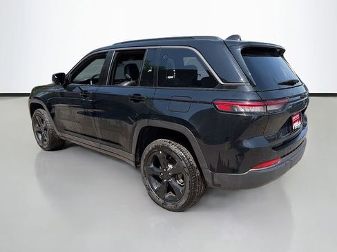 New 2026 Jeep Grand Cherokee Limited w/ Limited Altitude Package AWD/4WD image 8