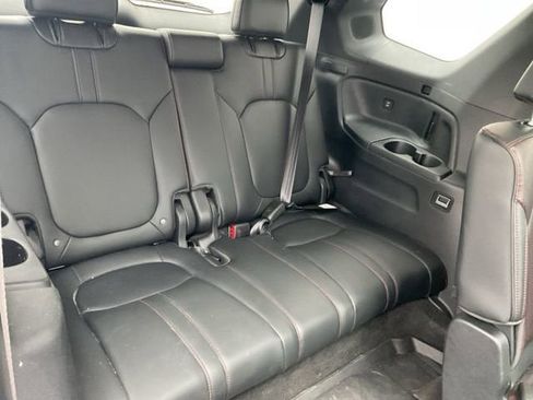 Used 2025 Honda Pilot Black Edition image 15