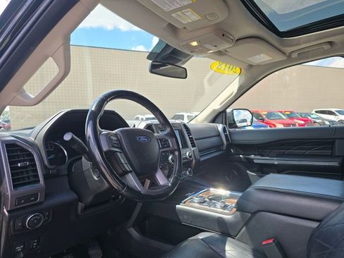 Used 2018 Ford Expedition Platinum AWD/4WD image 12