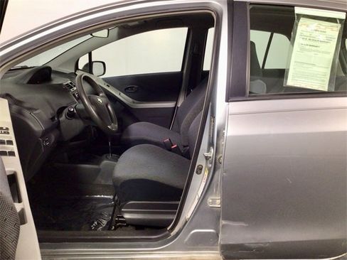 Used 2009 Toyota Yaris image 15