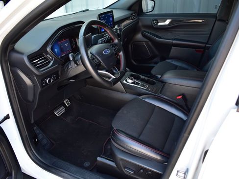 Used 2023 Ford Escape ST-Line w/ Equipment Group 301A FWD image 17