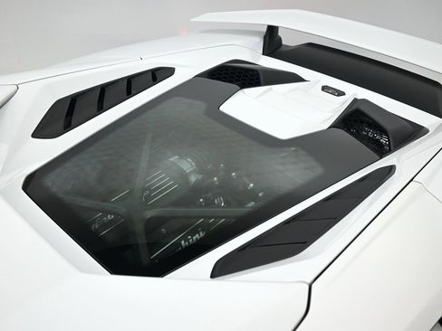 Used 2023 Lamborghini Huracan Tecnica image 17