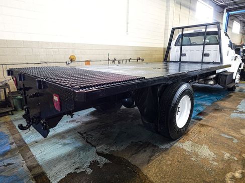 Used 2019 Ford F750 2WD Regular Cab Super Duty image 6