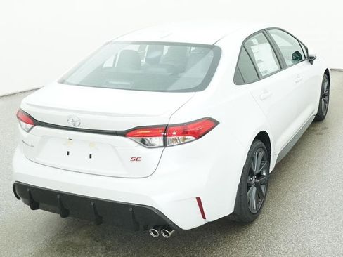 New 2026 Toyota Corolla SE image 2