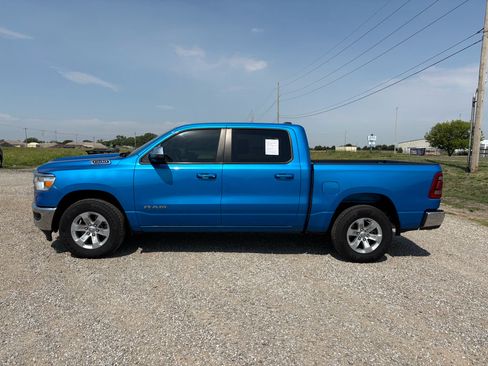 Used 2024 RAM 1500 Laramie AWD/4WD image 8