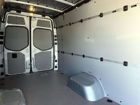 Used 2025 Mercedes-Benz Sprinter 3500 image 10