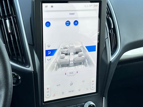 Used 2024 Ford Edge SEL image 22