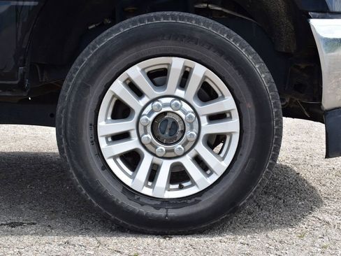 Used 2019 Ford F250 XLT AWD/4WD image 4