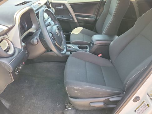 Used 2018 Toyota RAV4 XLE image 5