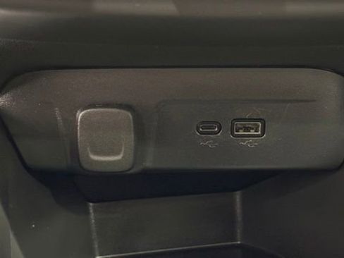 Used 2024 Chevrolet Trax RS w/ Sunroof Package image 40