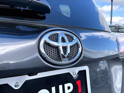 Used 2017 Toyota RAV4 XLE w/ Plus Extra Value Package image 28