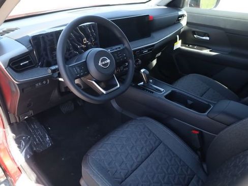 New 2026 Nissan Kicks SV w/ SV Premium Package FWD image 8
