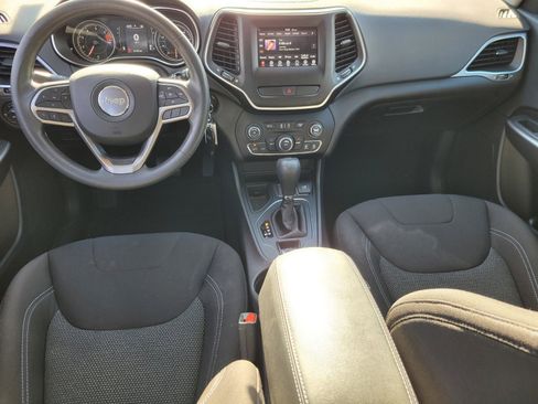 Used 2019 Jeep Cherokee Latitude w/ Popular Appearance Group image 24