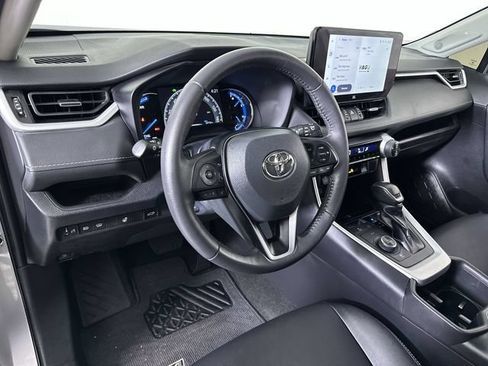 Used 2023 Toyota RAV4 XLE Premium AWD/4WD image 10