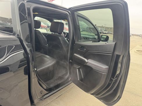 Used 2024 Chevrolet Colorado Z71 w/ Z71 Convenience Package 2 image 28