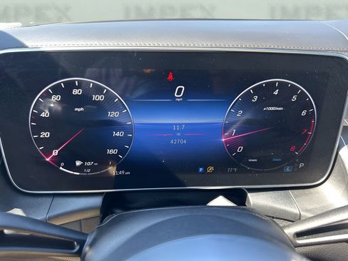 Used 2023 Mercedes-Benz GLC 300 4MATIC image 23