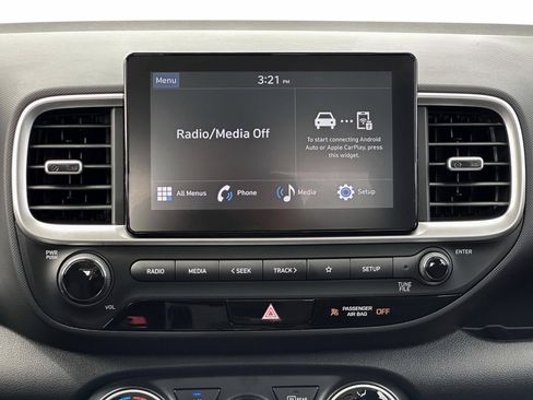 New 2025 Hyundai Venue SE image 19