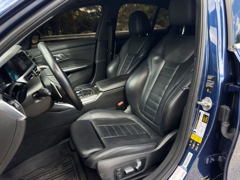 Used 2022 BMW 330i xDrive Sedan w/ Premium Package image 11