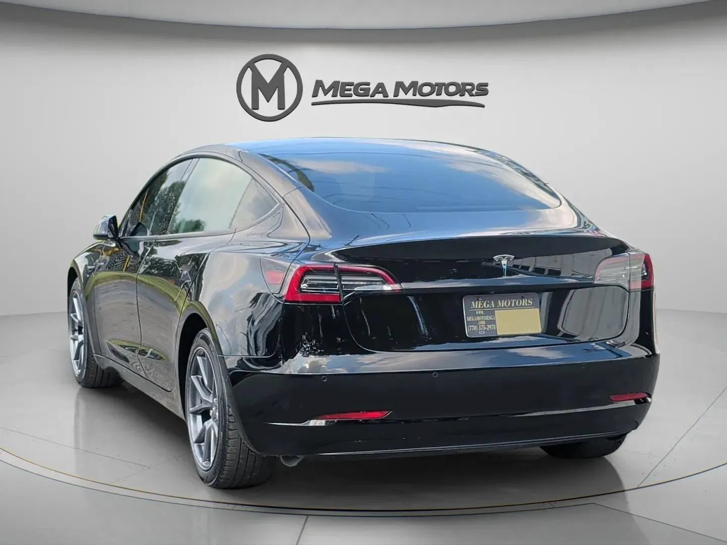 Used 2022 Tesla Model 3 Standard Range RWD image 5